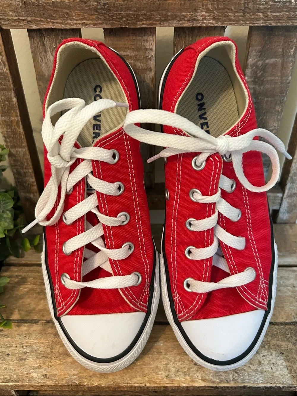 CONVERSE YOUTH CHUCK TAYLOR ALL STAR OX SNEAKERS SIZE 2